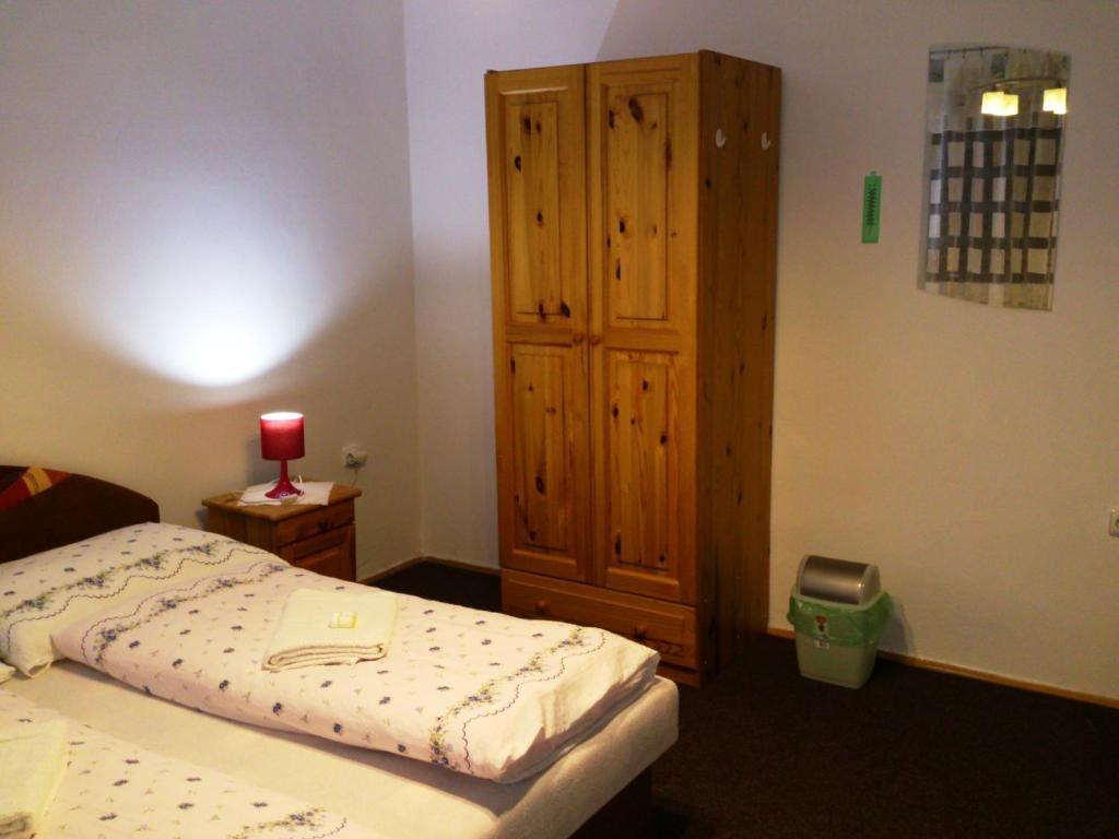 Sunnystreet Guesthouse Стара Лесна Екстер'єр фото
