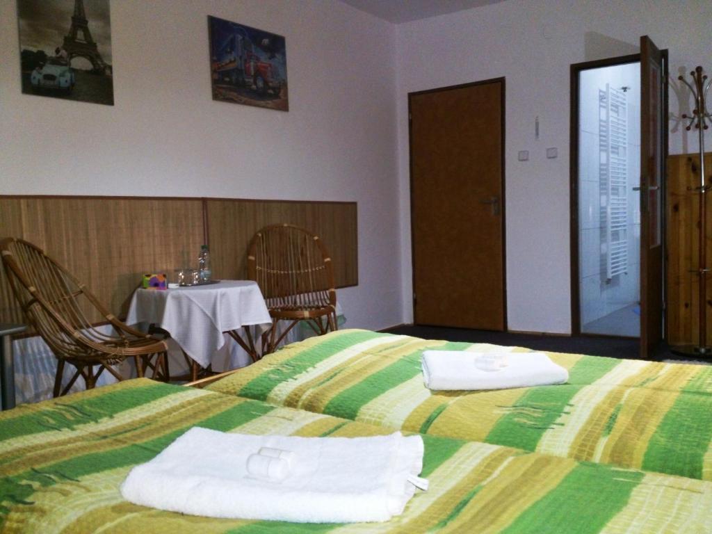 Sunnystreet Guesthouse Стара Лесна Екстер'єр фото