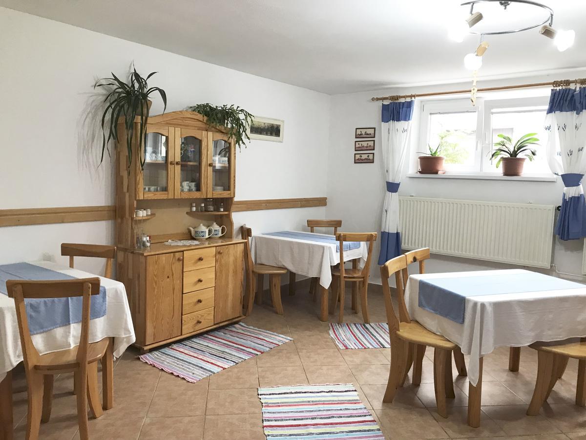 Sunnystreet Guesthouse Стара Лесна Екстер'єр фото