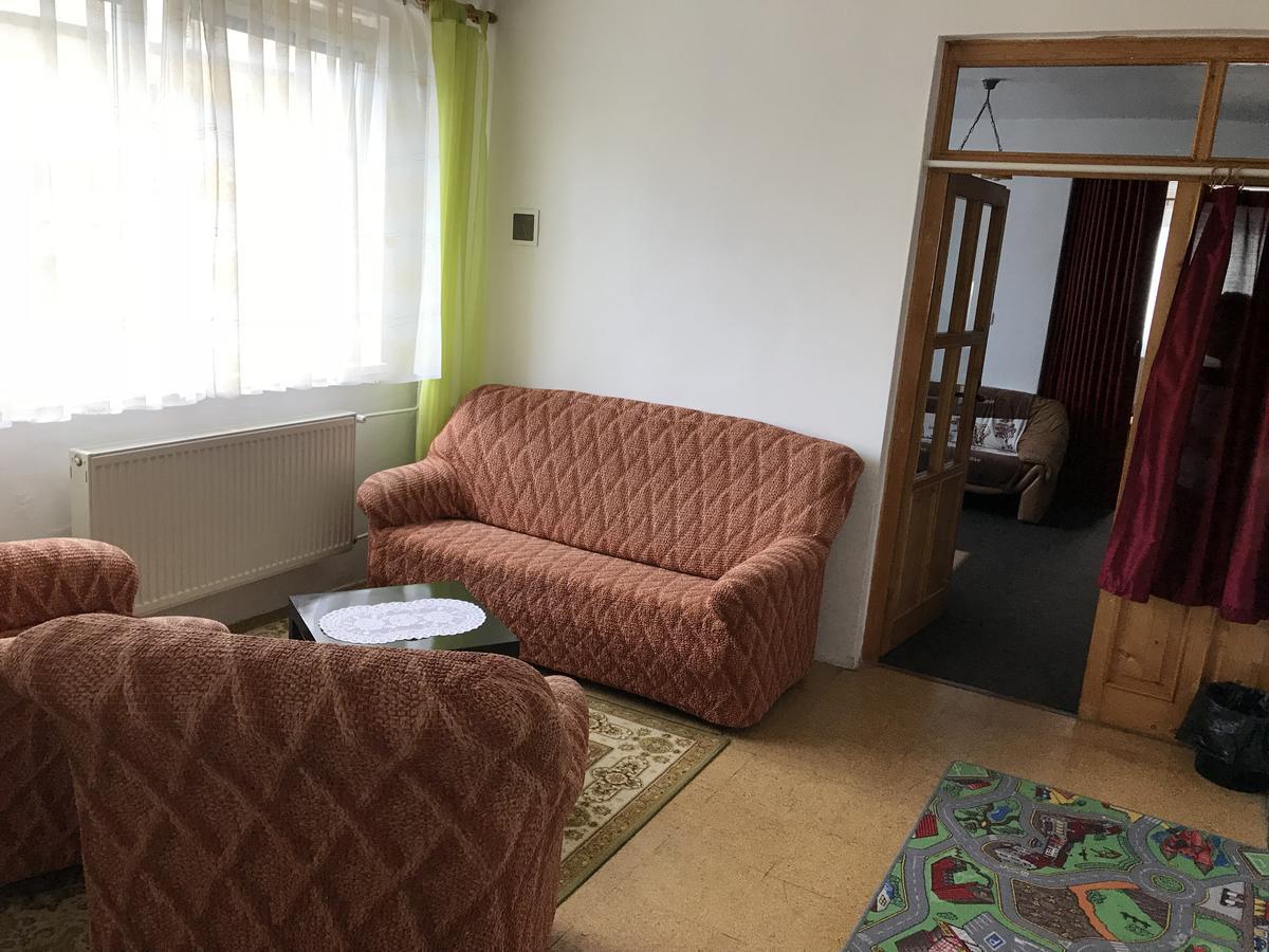 Sunnystreet Guesthouse Стара Лесна Екстер'єр фото